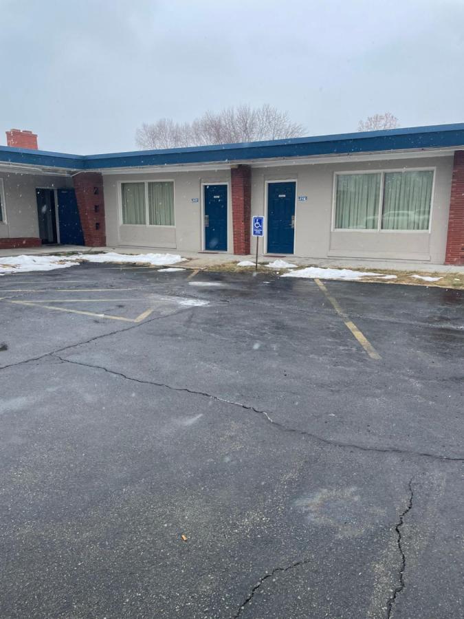 American Motor Inn - روك أيلاند المظهر الخارجي الصورة