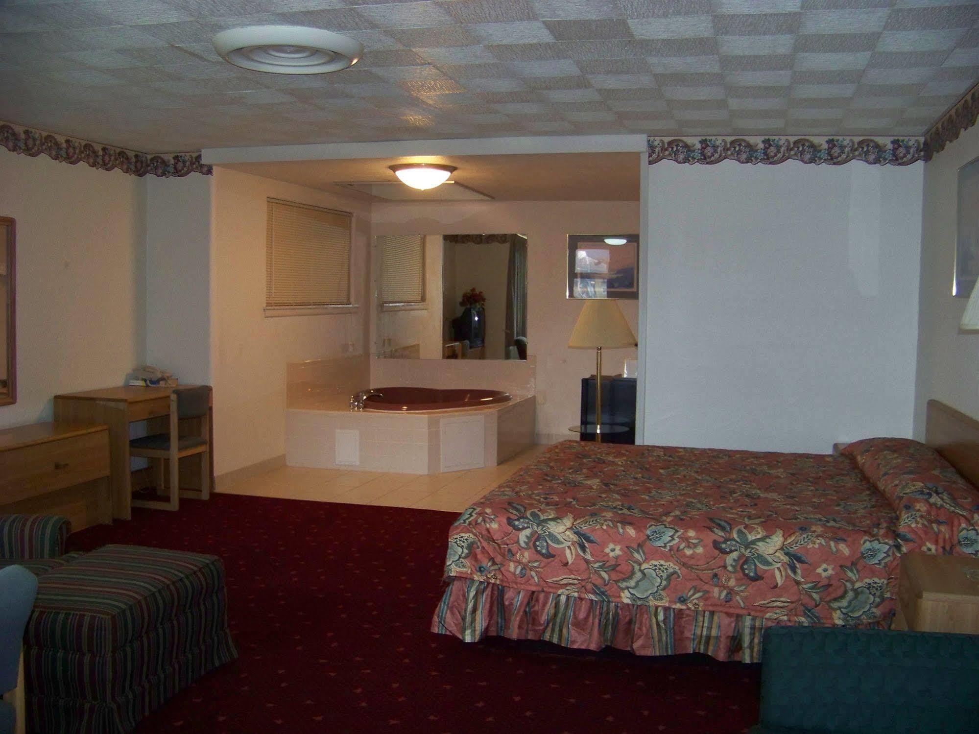 American Motor Inn - روك أيلاند المظهر الخارجي الصورة