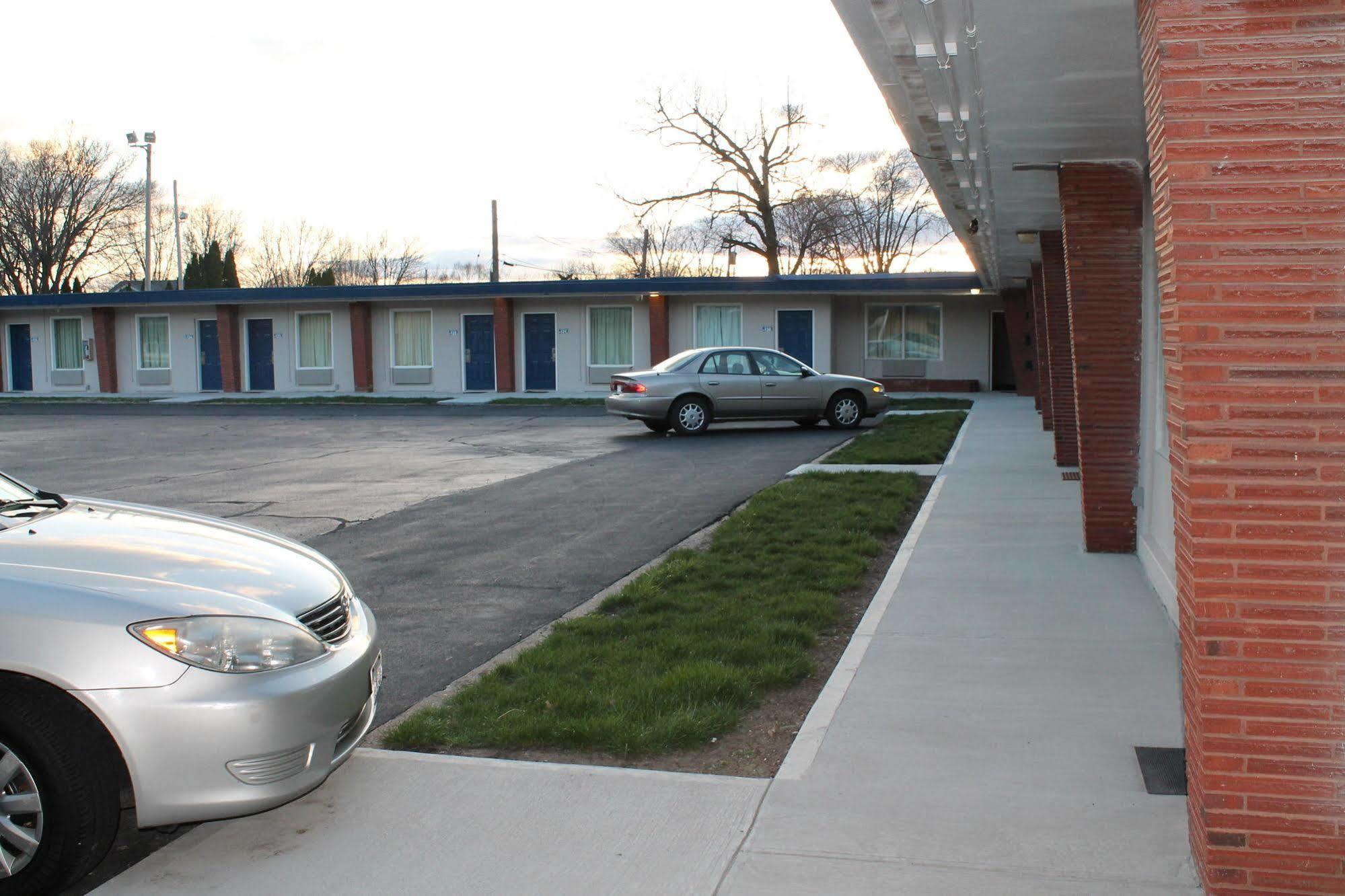 American Motor Inn - روك أيلاند المظهر الخارجي الصورة